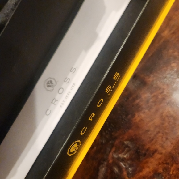 Cross Beverly Pearlescent White Refillable Ballpoint Pen Rare - Picture 4 of 4